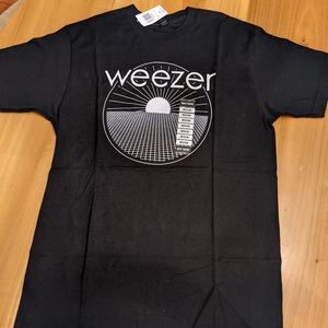 Hot topic Weezer t-shirt size medium 100% Cotton